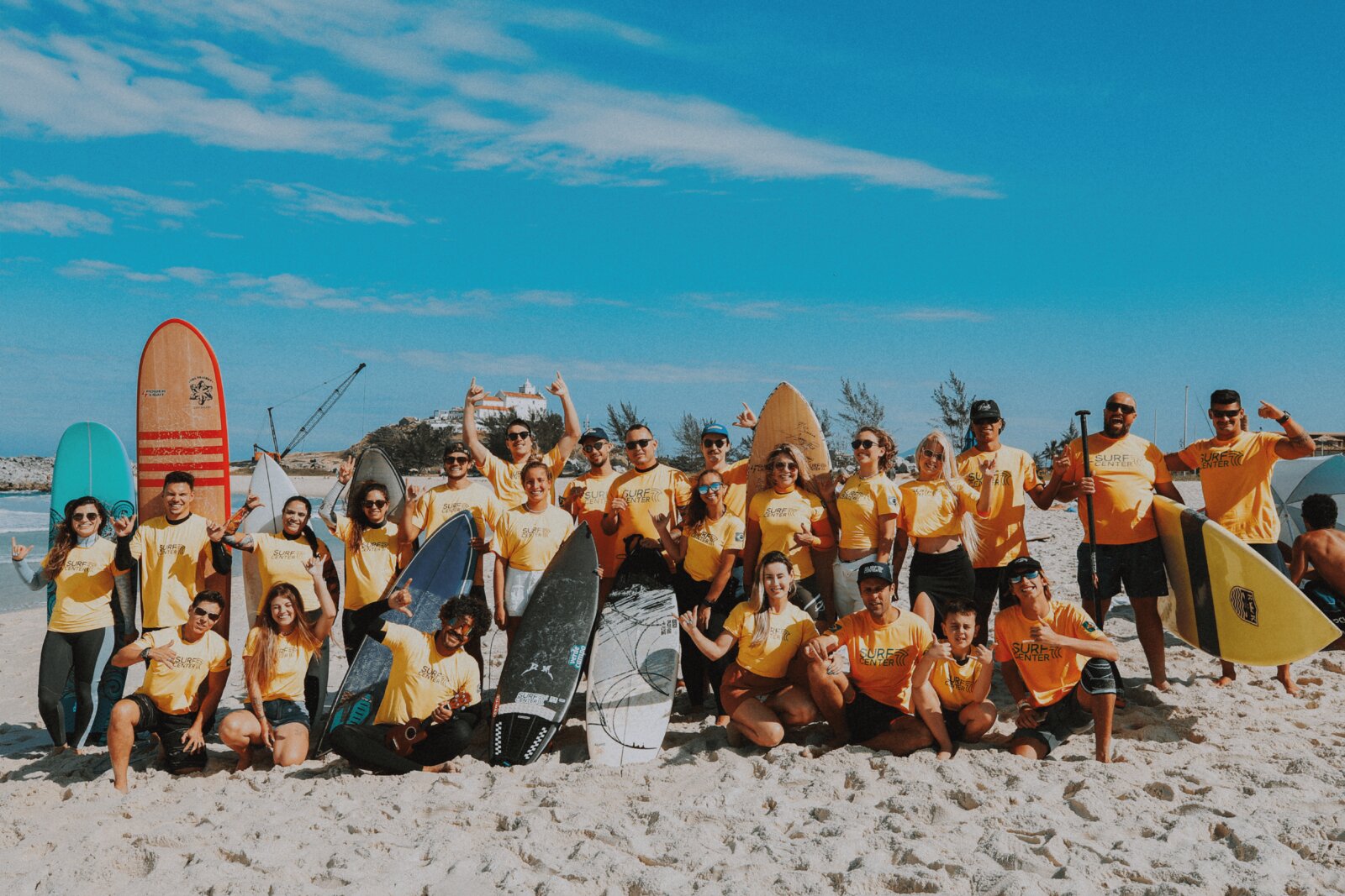 Sócios Surf Center reunidos na praia de Saquarema