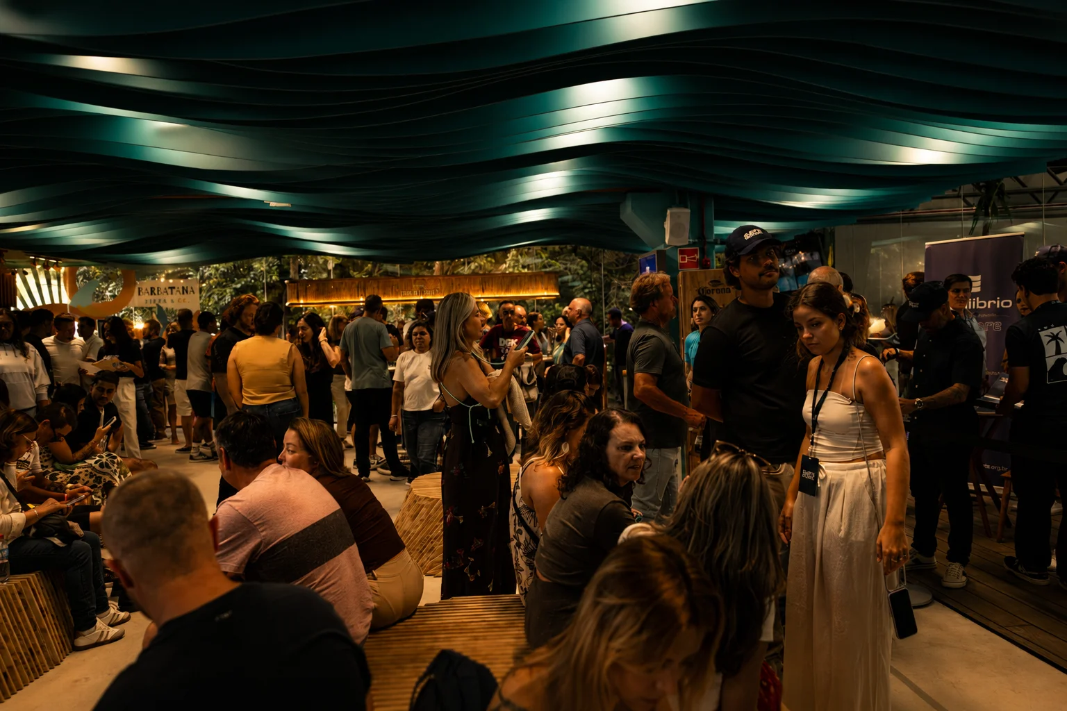 Lounge e área de convivência do Surf Center