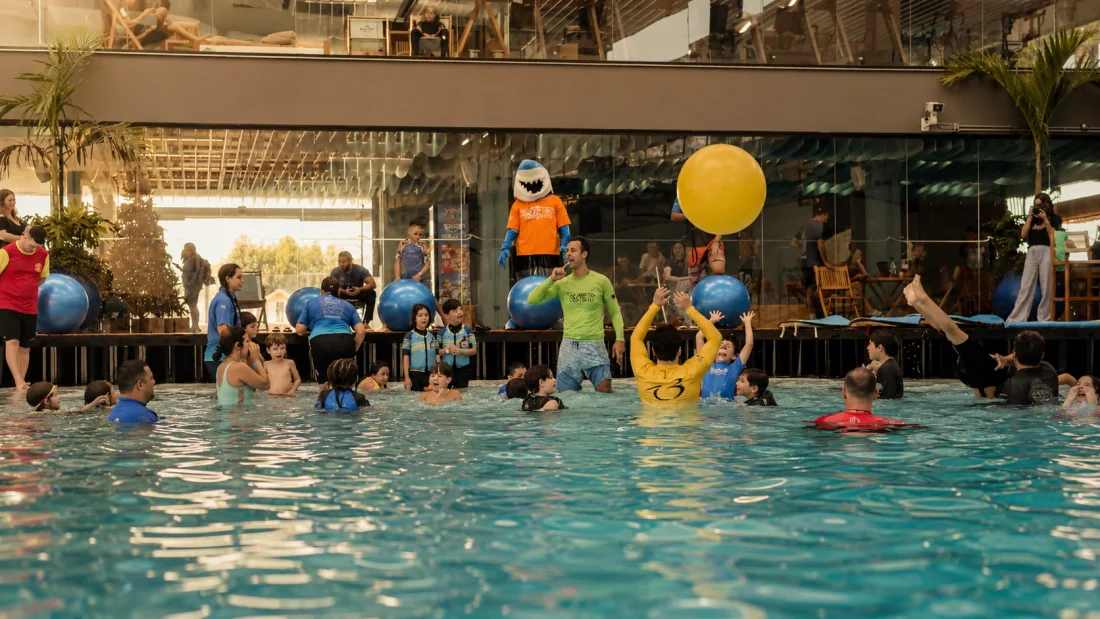 Vivências aquáticas na Surf Center